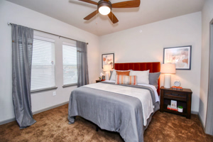 Crest-at-Illinois 07